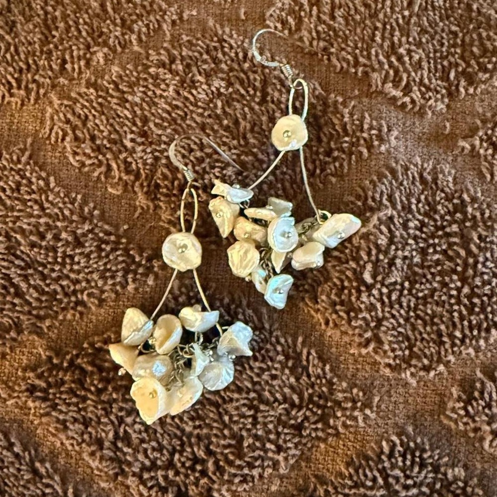 White Shell Cluster Dangle Earrings